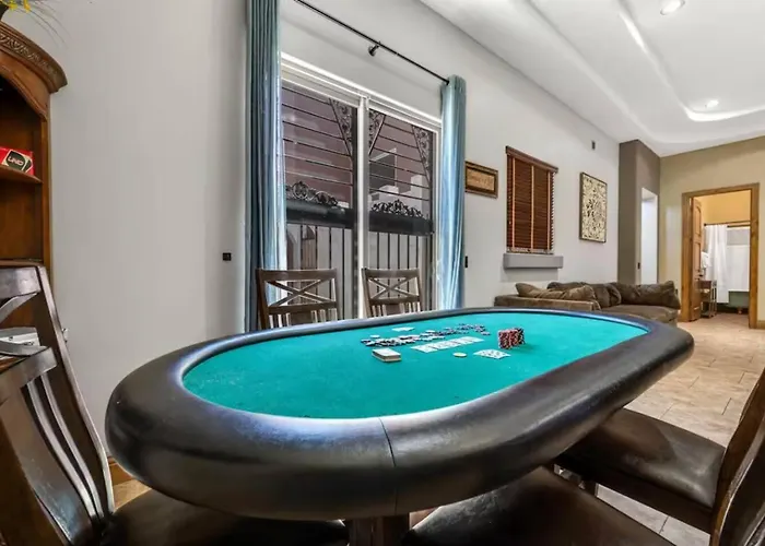 Getaway W/ Pool, Game & Theater Holiday home *