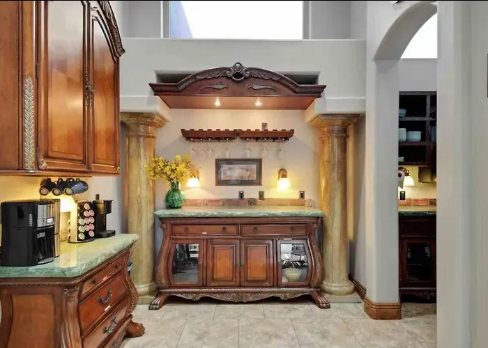 Holiday home Getaway W/ Pool, Game & Theater