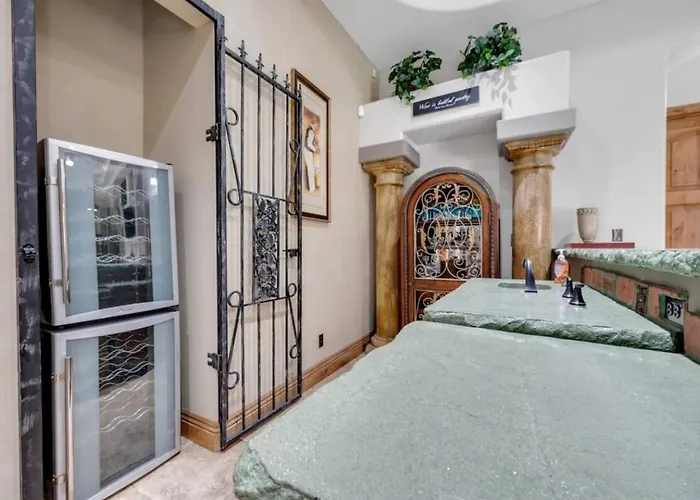 Getaway W/ Pool, Game & Theater Glendale
