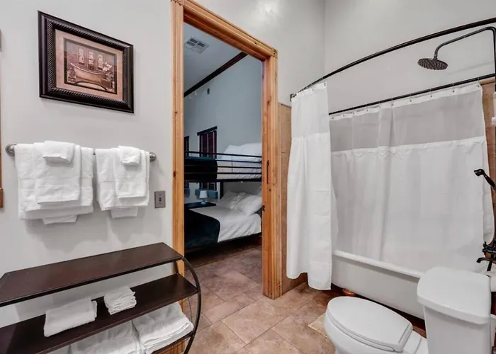Getaway W/ Pool, Game & Theater Glendale