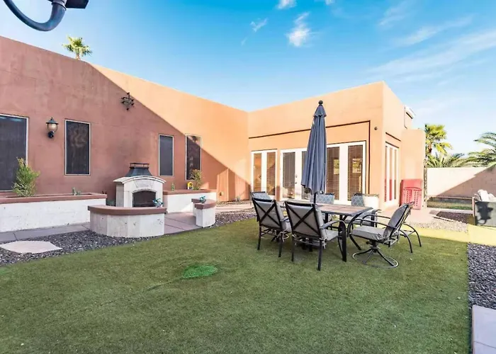 Getaway W/ Pool, Game & Theater * Glendale